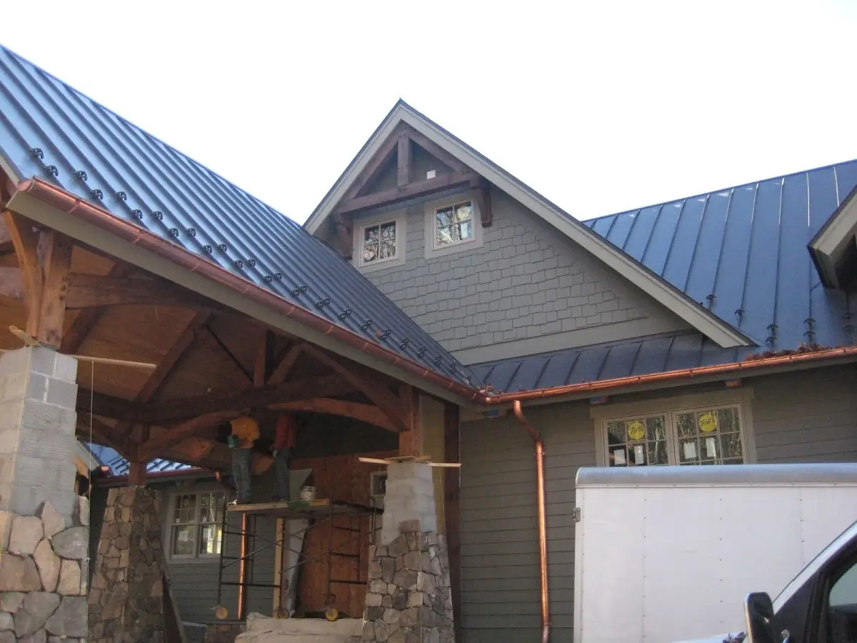 Craftsman Roofing team delivering quality roofing work in Gates Crossing
